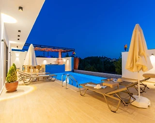 Kaş Üzümlü'de Çekirdek Aileye Uygun, Özel Havuzlu, Lüks Villa - 3