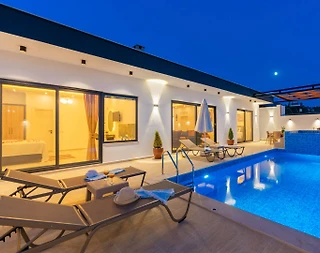 Kaş Üzümlü'de Çekirdek Aileye Uygun, Özel Havuzlu, Lüks Villa - 5