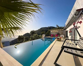 Kalkan Üzümlü'de Doğa Manzaralı, Özel Havuzlu, Konforlu Villa - 2