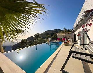Kalkan Üzümlü'de Doğa Manzaralı, Özel Havuzlu, Konforlu Villa - 2