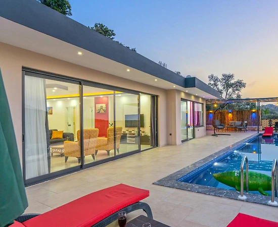 Kaş İslamlar'da Enfes Manzaralı, Özel Havuzlu, Kiralık Villa - 1