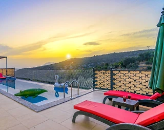 Kaş İslamlar'da Enfes Manzaralı, Özel Havuzlu, Kiralık Villa - 3