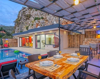 Kaş İslamlar'da Enfes Manzaralı, Özel Havuzlu, Kiralık Villa  - 5