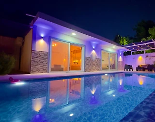 Kaş Üzümlü'de Eşsiz Doğa Manzaralı, Özel Havuzlu, Balayı Villası - 1