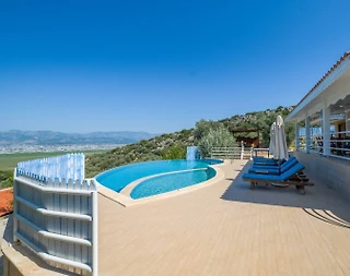 Kaş Üzümlü'de Geniş Ailelere Uygun, Özel Havuzlu, Şık Villa - 3