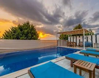 Kalkan Üzümlü'de Gözlerden Uzak, Özel Havuzlu ve Jakuzili, Şık Villa - 4