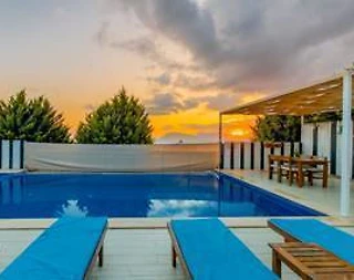 Kalkan Üzümlü'de Gözlerden Uzak, Özel Havuzlu ve Jakuzili, Şık Villa - 5