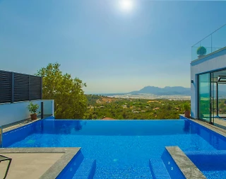 Kaş Üzümlü'de Geniş Ailelere Uygun, Özel Havuzlu, Olanaklı Villa - 4