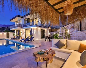 Kaş İslamlar'da Muhteşem Doğa Manzaralı, Özel Havuzlu, Lüks Villa - 3