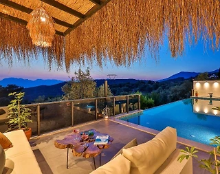 Kaş İslamlar'da Muhteşem Doğa Manzaralı, Özel Havuzlu, Lüks Villa - 4