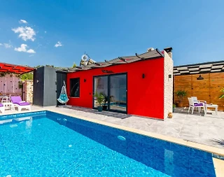 Kalkan Üzümlü'de Nezih Konumda, Özel Havuzlu, Balayı Villası - 1