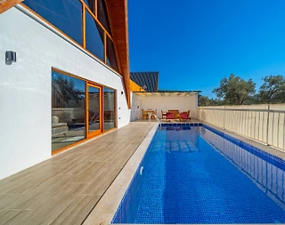 Kaş Üzümlü'de Yeşillikler İçerisinde, Özel Havuzlu, Lüks Bungalov - 4