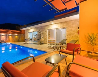 Kaş Üzümlü'de Sakin Konumda, Özel Havuzlu, Modern Villa - 3