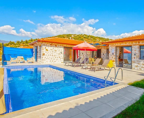Kaş Yeşilköy'de Muhteşem Doğada, Özel Havuzlu, Modern Villa - 1