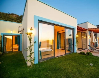 Kaş Yeşilköy'de Doğa Manzaralı, Özel Havuzlu, Lüks Villa - 1