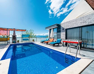 Kaş Yeşilköy'de Balayı Çiftlerine Uygun, Özel Havuzlu, Şık Villa - 1