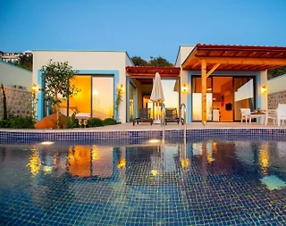 Kaş Yeşilköy'de Çekirdek Ailelere Uygun, Kapalı Havuzlu, Modern Villa - 1