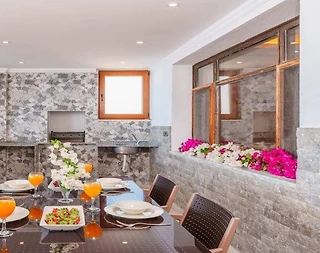 Kaş Bezirgan'da 4 Kişi Kapasiteli, Özel Havuzlu, Ferah Suit - 5