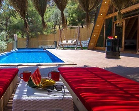 Kaş Bezirgan'da Çocuk Oyun Alanlı, Özel Havuzlu, Kiralık Bungalov - 2