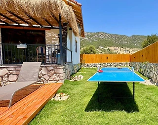 Kaş Sarıbelen'de Şık Tasarımlı, Özel Havuzlu, 2+1 Tatil Villası  - 5