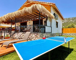 Kaş Sarıbelen'de Şık Tasarımlı, Özel Havuzlu, 2+1 Tatil Villası  - 4