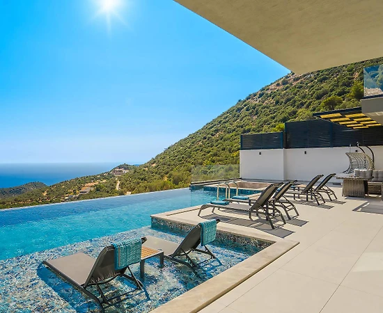 Kaş Bezirgan'da Enfes Deniz Manzaralı, Özel Havuzlu, Lüks Kiralık Villa - 1