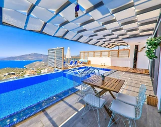 Kalkan Kördere'de Deniz Manzaralı, Özel Havuzlu, Hamamlı Villa - 1