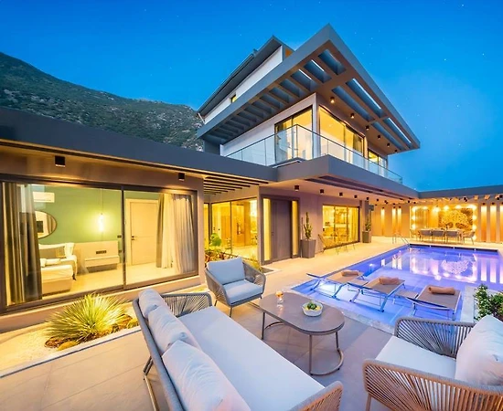 Kaş Kalkan'da Deniz Manzaralı, Özel Havuzlu, Jakuzili, Modern Villa - 1