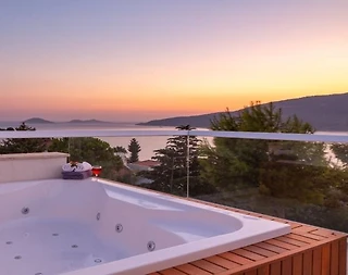 Kaş Kalkan'da Denize Yürüme Mesafesinde, Özel Havuzlu, Teraslı Villa - 4