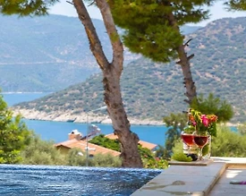 Kaş Kalkan'da Denize Yürüme Mesafesinde, Özel Havuzlu, Teraslı Villa - 2