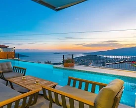 Kaş Kalkan'da Enfes Deniz Manzaralı, Özel Havuzlu, 3+1, Kiralık Villa - 2