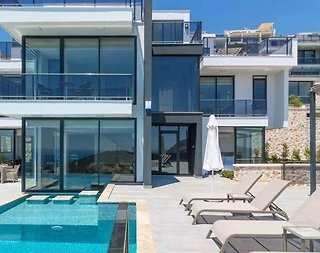 Kaş Kalkan'da Enfes Deniz Manzaralı, Sonsuzluk Havuzlu, Görkemli Villa - 1