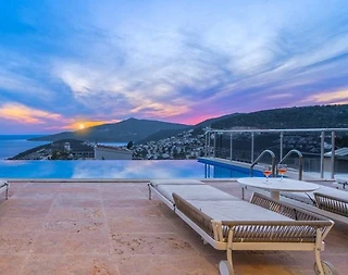 Kalkan'da Eşsiz Deniz Manzaralı, Özel Havuzlu, 5+1, Lüks Villa - 1
