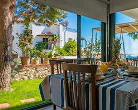 Kaş Kalkan'da Geniş Ailelere Uygun, Özel Havuzlu, Şık Villa - 3