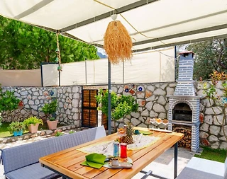 Kaş İslamlar'da Geniş Bahçeli, Özel Havuzlu, Konforlu Villa - 5