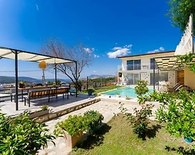 Kaş İslamlar'da Geniş Bahçeli, Özel Havuzlu, Konforlu Villa - 3