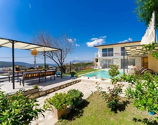 Kaş İslamlar'da Geniş Bahçeli, Özel Havuzlu, Konforlu Villa - 3