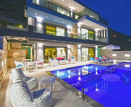 Kaş Bezirgan'da Muhteşem Deniz Manzaralı, Sonsuzluk Havuzlu, 3+1 Villa - 1