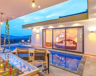 Kaş Bezirgan'da Göz Alıcı Tasarımlı, Özel Havuzlu, Balayı Villası - 4