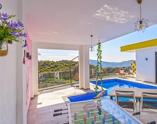 Kaş Bezirgan'da Göz Alıcı Tasarımlı, Özel Havuzlu, Balayı Villası - 2