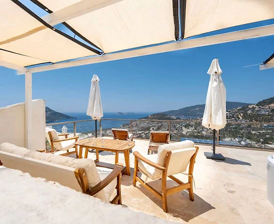 Kaş Kalkan'da Çekirdek Ailelere Uygun, Özel Havuzlu, Konforlu Villa - 1