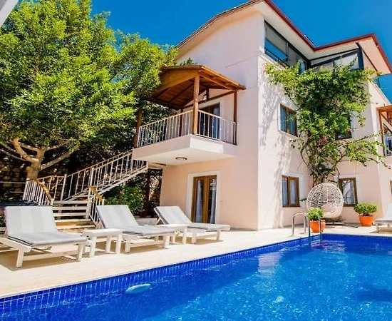 Kaş Kalkan'da Merkezi Konumda, Özel Havuzlu, 6 Kişilik Villa - 1
