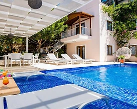 Kaş Kalkan'da Merkezi Konumda, Özel Havuzlu, 6 Kişilik Villa - 2