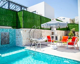Kalkan'da Merkezi Konumda, Isıtmalı Havuzlu, Merkezi Villa - 3