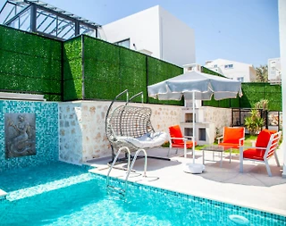 Kalkan'da Merkezi Konumda, Isıtmalı Havuzlu, Merkezi Villa - 3