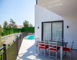 Kalkan'da Merkezi Konumda, Isıtmalı Havuzlu, Merkezi Villa - 4
