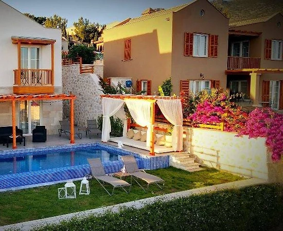 Kaş Kalkan'da Minimal Tasarımlı, Özel Havuzlu, Kiralık Villa - 1