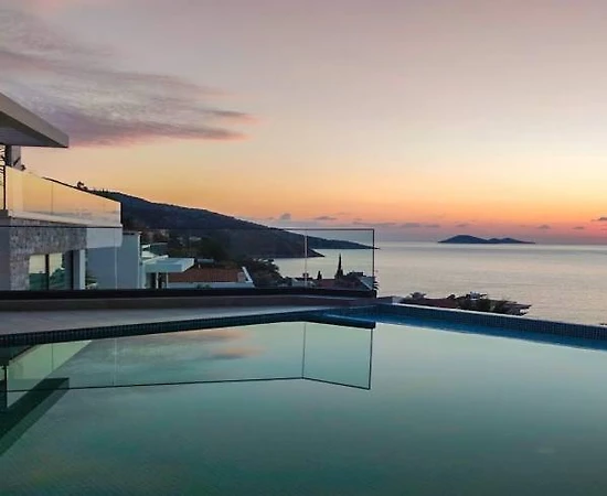 Kaş Kalkan'da Enfes Deniz Manzaralı, Özel Havuzlu, 8 Kişilik Villa - 1