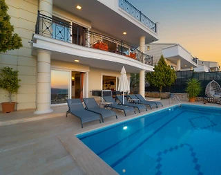Kalkan'da Muhteşem Deniz Manzaralı, Özel Havuzlu, Kiralık Villa - 1
