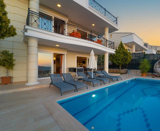 Kalkan'da Muhteşem Deniz Manzaralı, Özel Havuzlu, Kiralık Villa - 1